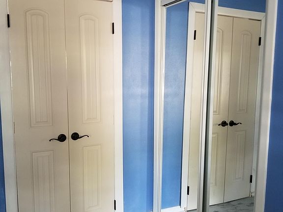 3rd image of 1209 Kings Hwy APT C