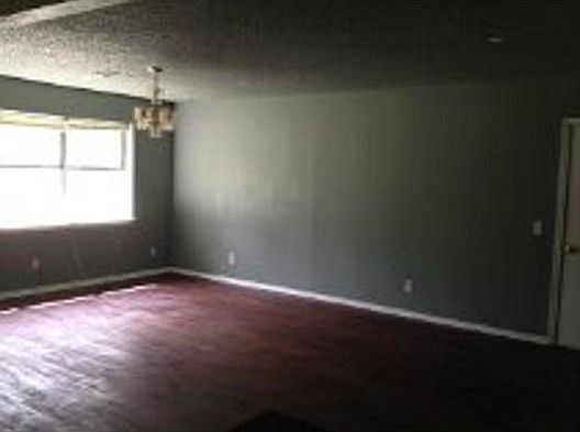 4th image of 1912 Misty Ln