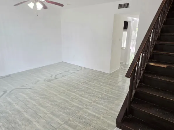 (undisclosed Address), North Miami, FL 33161