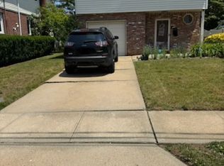 (Undisclosed Address), Merrick, NY 11566