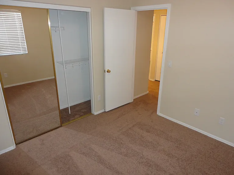 6217 W Warner St — Photo 11