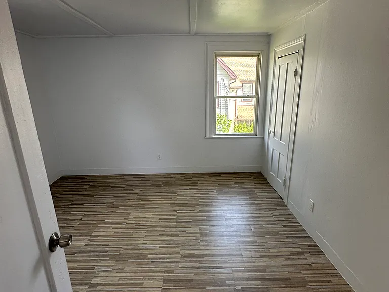 153 Ward St — Photo 10