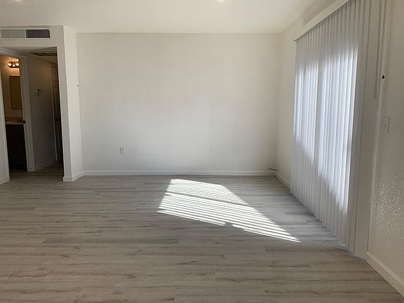 3rd image of 356 Vel Pl Unit B