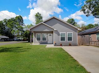 427 Sabine Ave, Cleburne, TX 76031