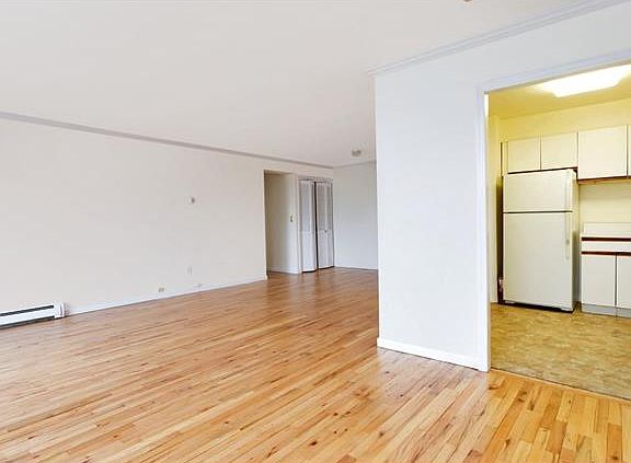 3rd image of 377 Westchester Ave APT 3E