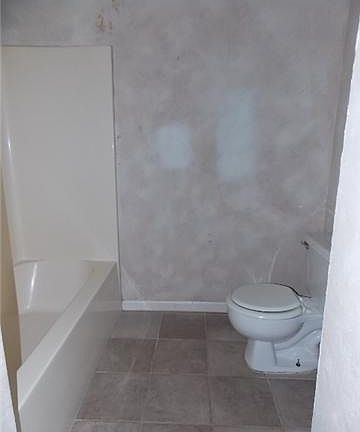 3rd image of 532 Thomas Jefferson Cir