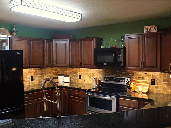 2nd image of 3518 Daisy Ct
