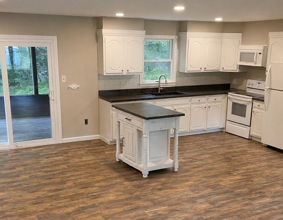 2nd image of 52 Lounsberry Hollow Rd