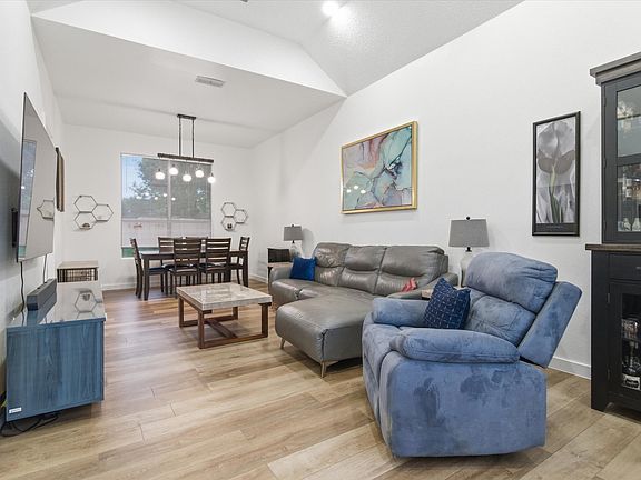 4th image of 1508 Park Chase Ave