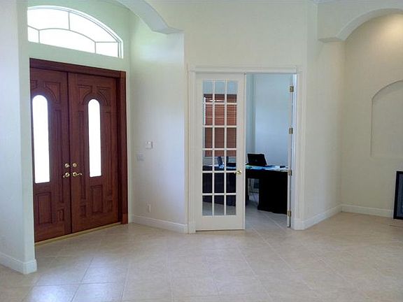 Home For Sale In Acreage