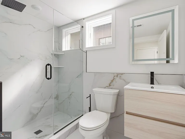 208 Vine St #2F — Photo 10
