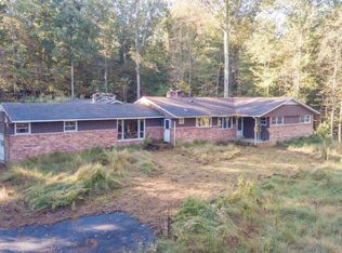 10621 Hunters Valley Rd, Vienna, VA 22181