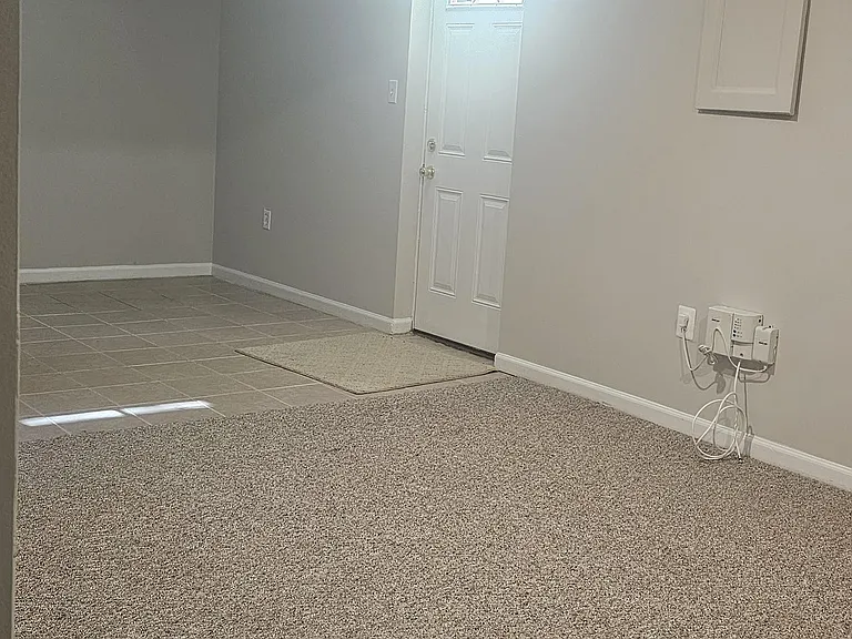 10520 Winged Elm Cir #2 — Photo 4