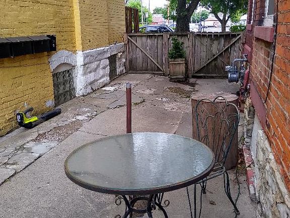 4th image of 72 S Ohio Ave
