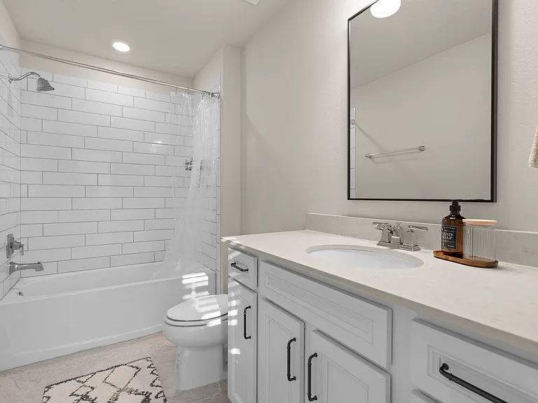 21051 Monza Loop — Photo 13