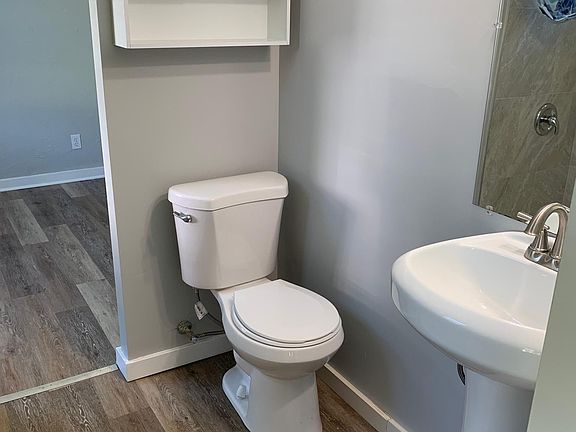 3rd image of 3115 42nd St