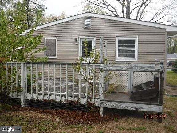 2nd image of 305 Lawrence Dr