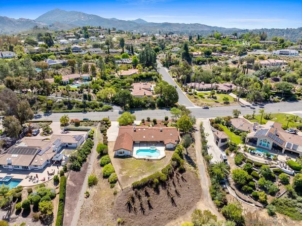 17648 Valle Verde Rd, Poway, CA 92064