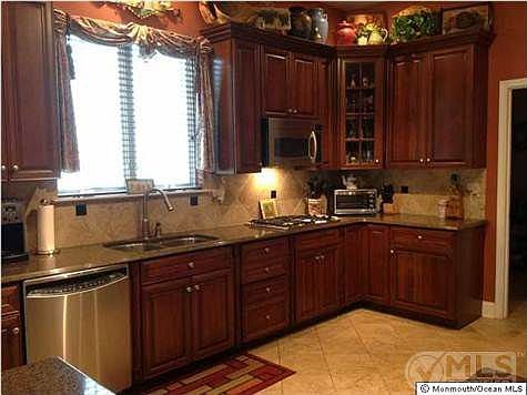 5th image of 15 Blackmoor Dr