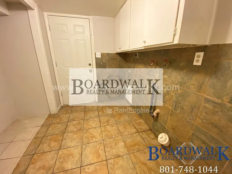 2527 E Valley View Ave #4 — Photo 8