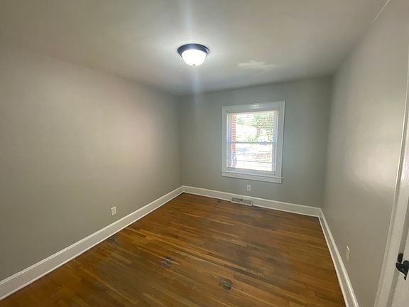3rd image of 431 Carolina St