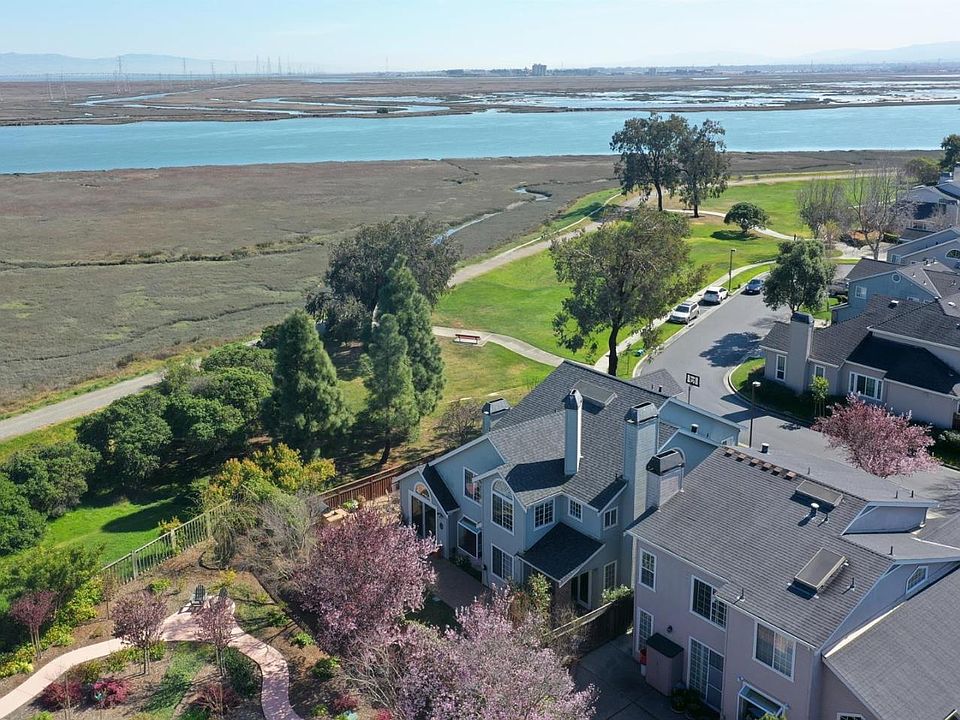 1st image of 811 Cape Cod Dr