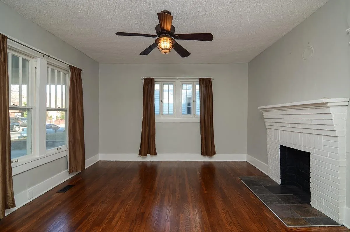 4 bed, 2150 sqft, $3,300 — Photo 3