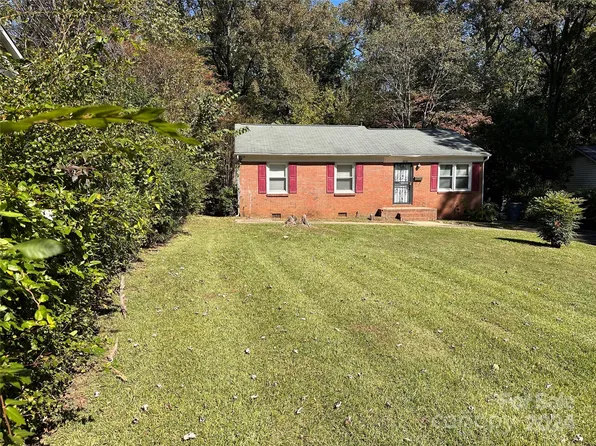 3312 Lochway Ln, Charlotte, NC 28269