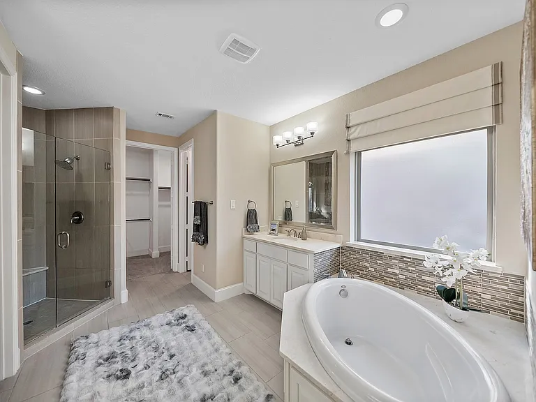 2805 Walnut Creek Ln — Photo 38