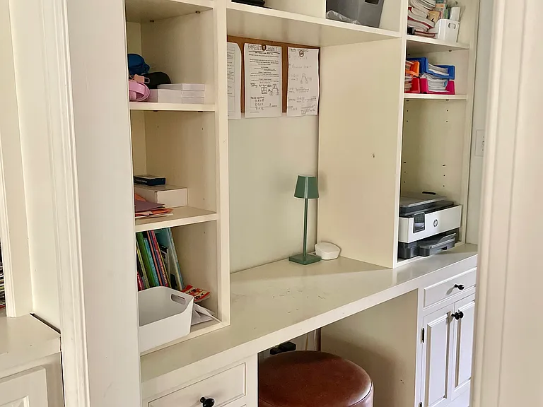 Hall Mini Office