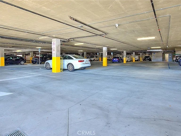 501 W Foothill Blvd #201 — Photo 11