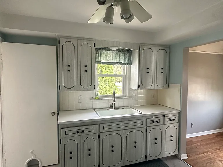 1517 Fruitland Ave — Photo 8