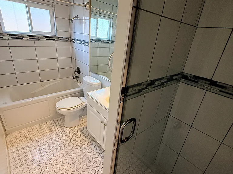 1226 N Fuller Ave #20 — Photo 10