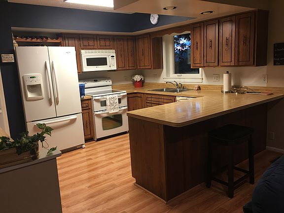4th image of 758 Meadow Wood Dr