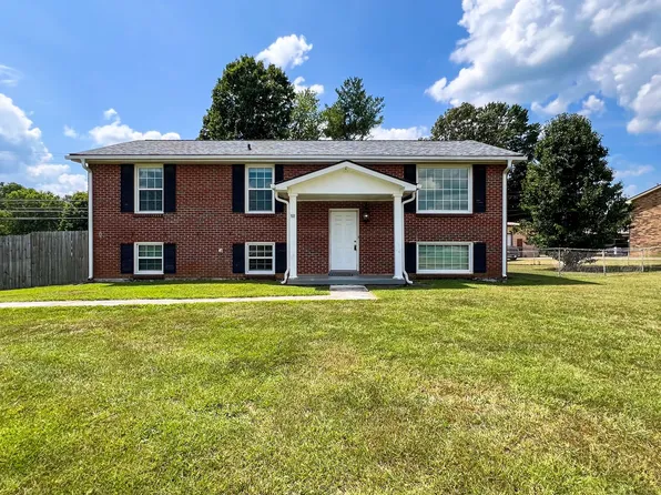 301 Jordan Rd, Clarksville, TN 37042