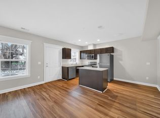 692 E Ferry St, Detroit, MI 48202