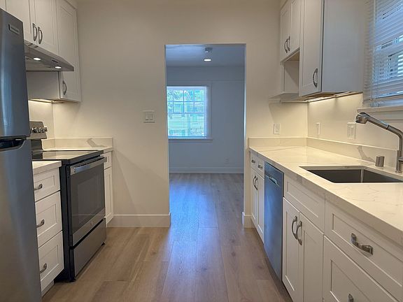4th image of 252-262 Everett Ave