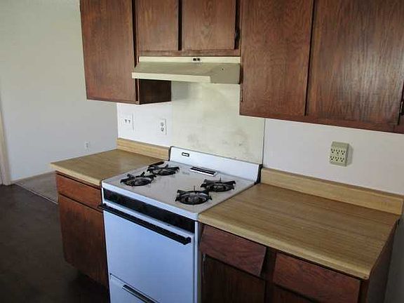 4th image of 1823 Dean Martin Dr