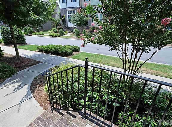 5th image of 532 Old Mill Village Dr