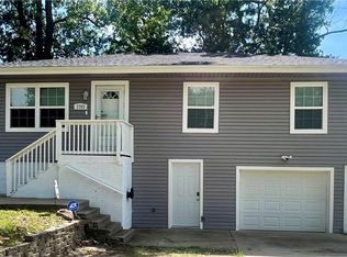 1703 Beverly Cir, Harrisonville, MO 64701