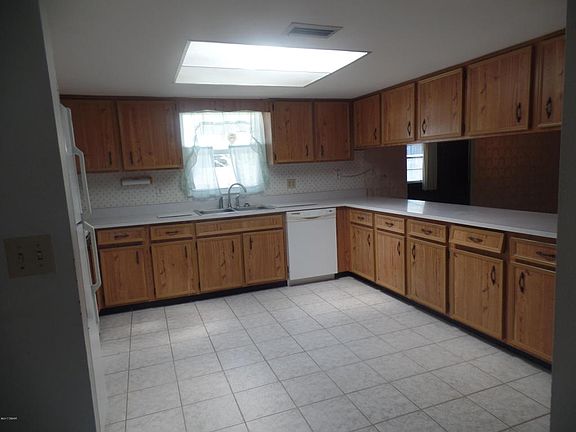 2nd image of 3621 Donna St