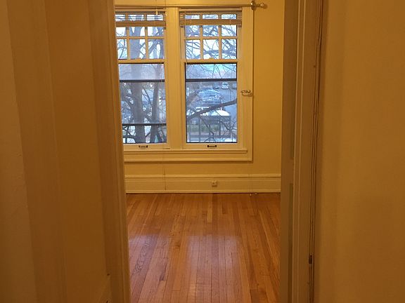5th image of 1725 E Kane Pl APT 303