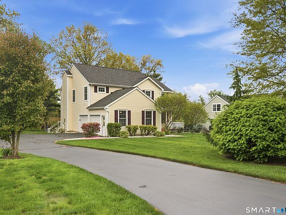 2nd image of 7 Chase Farm Road