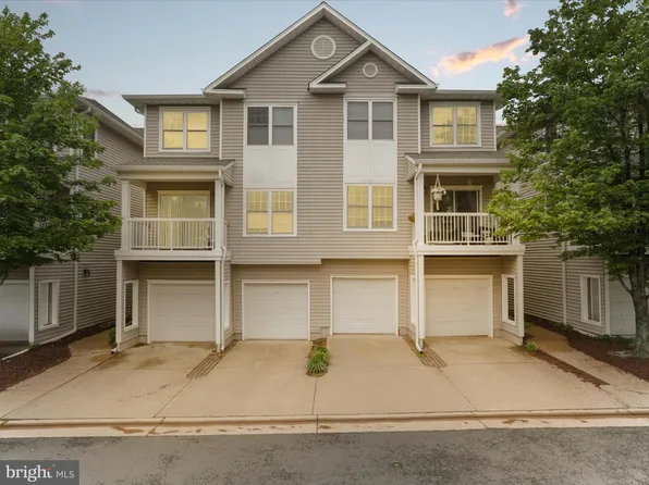 4574 Superior Sq, Fairfax, VA 22033