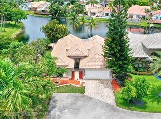 11785 Kimmie Dr, Cooper City, FL 33026