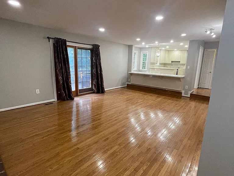 9025 Streamview Ln — Photo 79