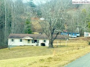 225 Davis Rd, Crumpler, NC 28617