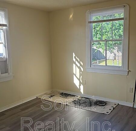 5th image of 8025 Pompano St