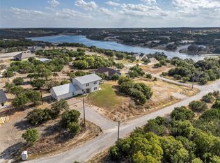 200 Peninsula Ct, Bluff Dale, TX 76433