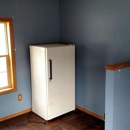 2nd image of 700 Middle Ave S